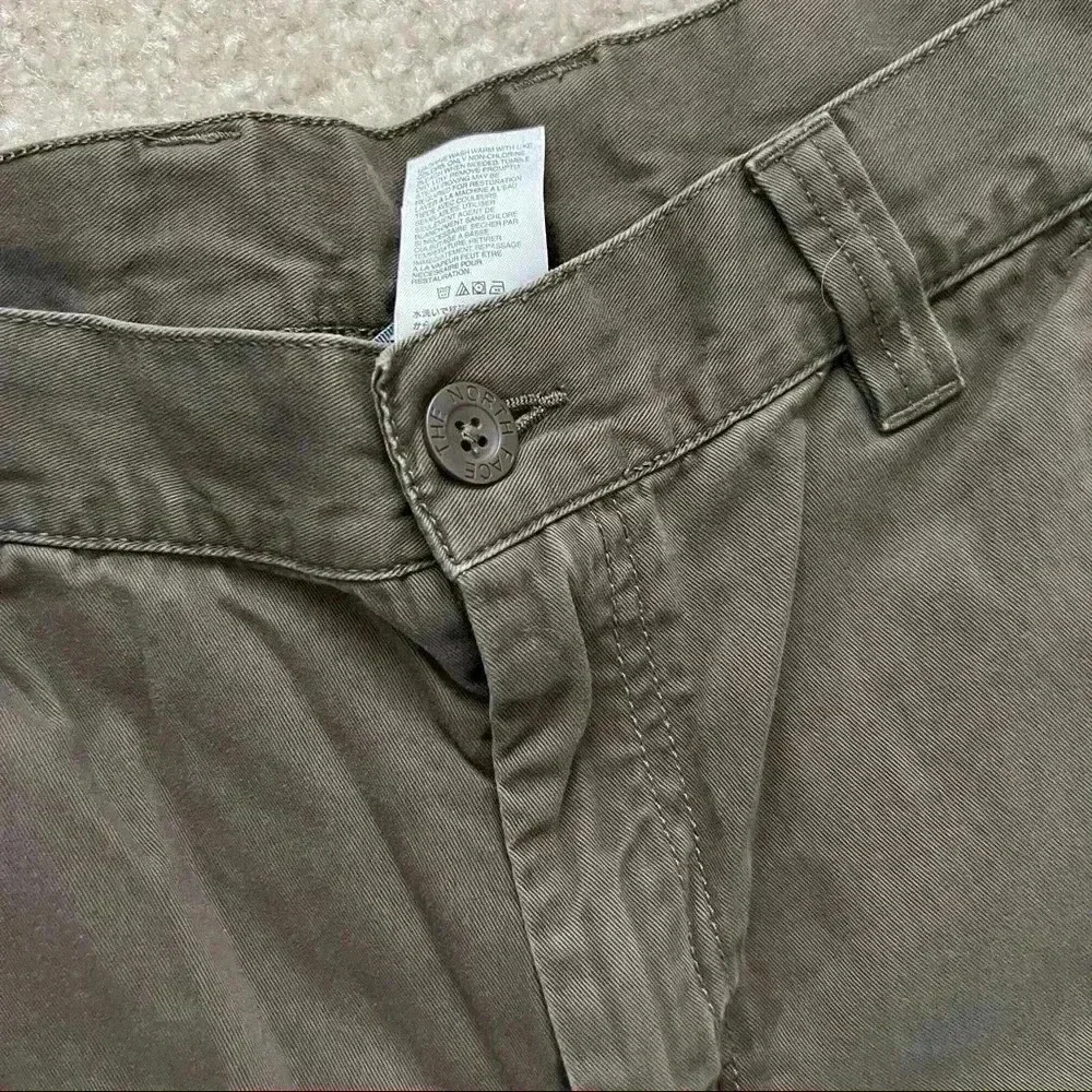 The North Face Men’s Shorts Olive Green Men’s Size 34 Long style#AU8W Outdoor
